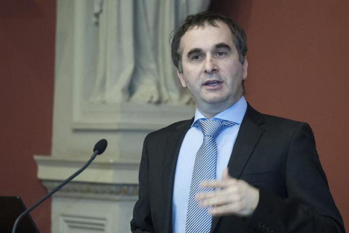 Csomó-Floer-homológia, egy deformációja és az Üpszilon-függvény – Stipsicz András levelező tag székfoglaló előadása