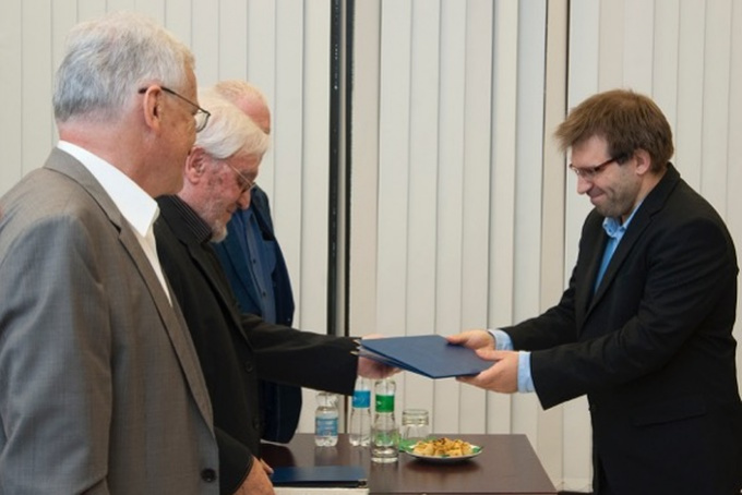 Szakmai elismerés az mta.hu szerkesztőjének