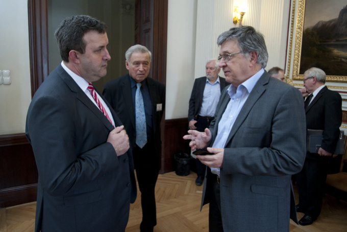 Az MTA Székházában próbálták közelíteni egymáshoz a CEU-ügy szereplőit