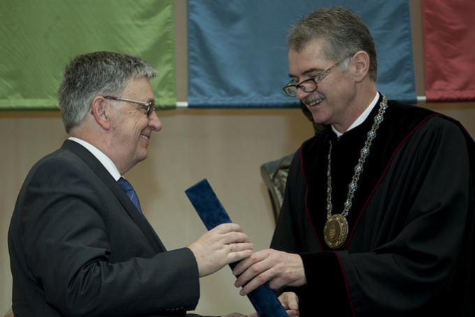 A BME „Neumann János” professzori címét adományozták Lovász Lászlónak