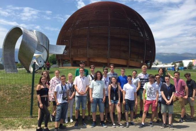 Huszonkét magyar diákot látott vendégül két héten át a CERN