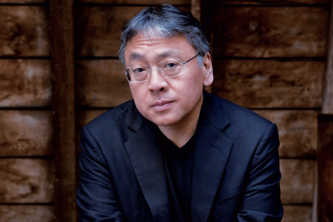 Kazuo Ishiguro kapta az irodalmi Nobel-díjat