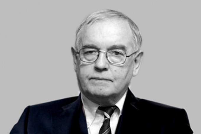 Elhunyt Grenács László fizikus, az MTA külső tagja