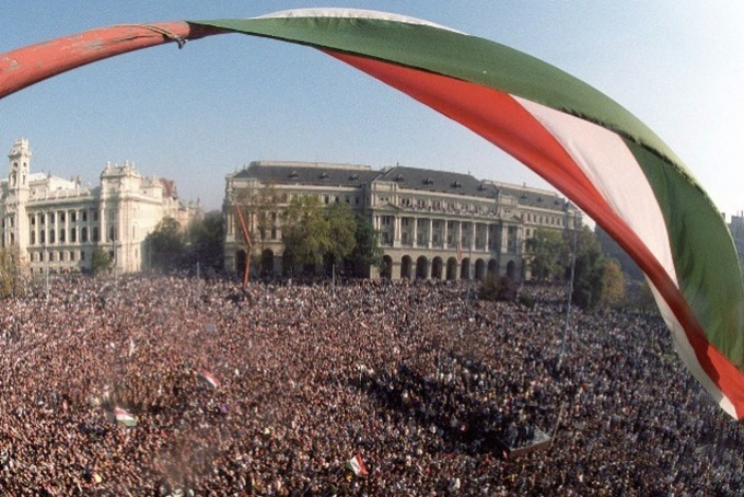 A magyarországi rendszerváltás okai – Romsics Ignác írása a Magyar Tudományban