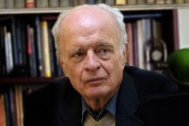 Elhunyt Kibédi Varga Áron irodalomtörténész, a Magyar Tudományos Akadémia külső tagja