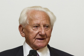 Elhunyt Lapis Károly patológus, klinikai onkológus, az MTA rendes tagja