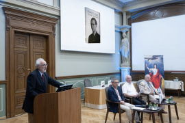 A történetíró, a tudománypolitikus és az ember – Videón Romsics Ignác akadémikus Kosáry Domokosról írt könyvének bemutatója