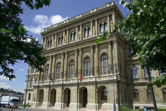 Közös szándéknyilatkozatot írt alá az MTA és az ITM vezetője