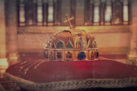Koronázási tárgyak, ceremóniák, források – öt perc videó a Szent Korona akadémiai kutatásáról