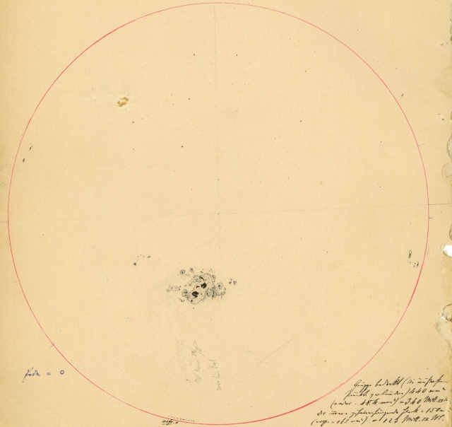 1892. február 11-én készített napkorongrajz a kalocsai Haynald Obszervatóriumból. Ezen a napon egy napkitörés történt az itt látható hatalmas foltcsoportban, és az ebből származó CME extrém nagy geomágneses vihart okozott február 14-én. Látható, hogy a fo