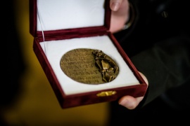 A kiemelkedő tudományos tevékenység elismerése a Magyar Tudományos Akadémia 191. közgyűlésén
