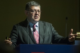 Komolyan kell venni az áltudományok elleni harcot - Fábián István az Index podcastjában