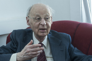 Elhunyt Ritoók Zsigmond, az MTA rendes tagja