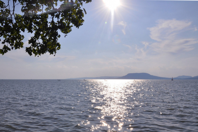 „Tisztább, mint az átlag” – folytatódnak a gyógyszermaradvány-felmérések a Balatonban