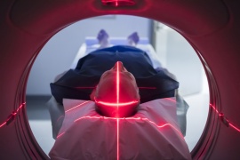 Lendületes eredmények a szupravezetők mikrohullámú tulajdonságai és a tumorellenes lázterápia területén