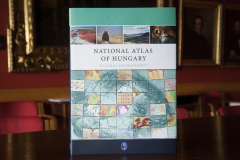 Világelső lett a magyar nemzeti atlasz angol nyelvű kiadása