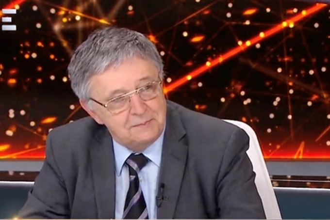 „Az alapkutatást végző intézetnek meg kell maradnia” – Lovász László az ECHO TV-ben