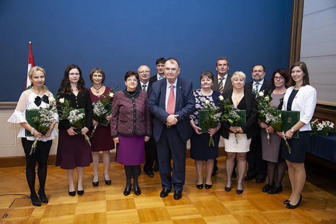 Főtitkári elismerések az Akadémia szolgálatában végzett munkáért