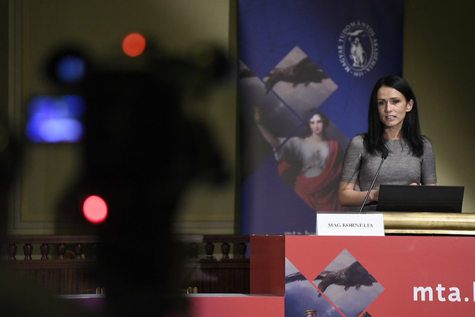 Mag Kornélia és Meskó Bertalan: Gépi tanulás a hivatalos statisztika szolgálatában – A mesterséges intelligencia jövőkutatói kihívásai – videón az előadások