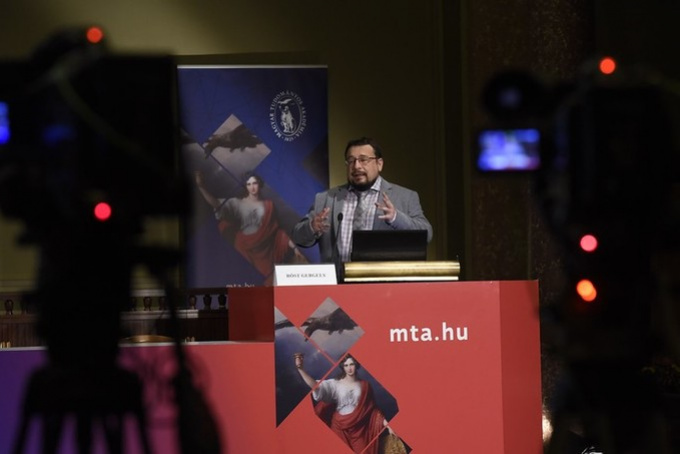 Röst Gergely: Jövőformáló matematika – videón az előadás