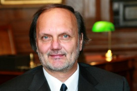 Karádi István orvos, akadémikus a SARS-CoV-2 elleni védőoltásról