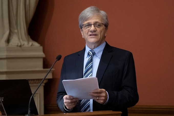 Adat és elmélet a Kárpát-medence korai ómagyar kori nyelvi viszonyainak vizsgálatában – Hoffmann István levelező tag székfoglaló előadása