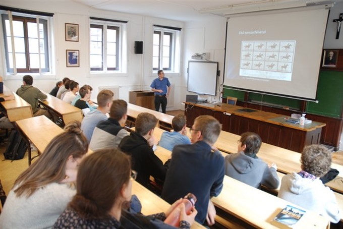 Ciszterci Rend Nagy Lajos Gimnáziuma és Kollégiuma – MTA Alumni beszámoló