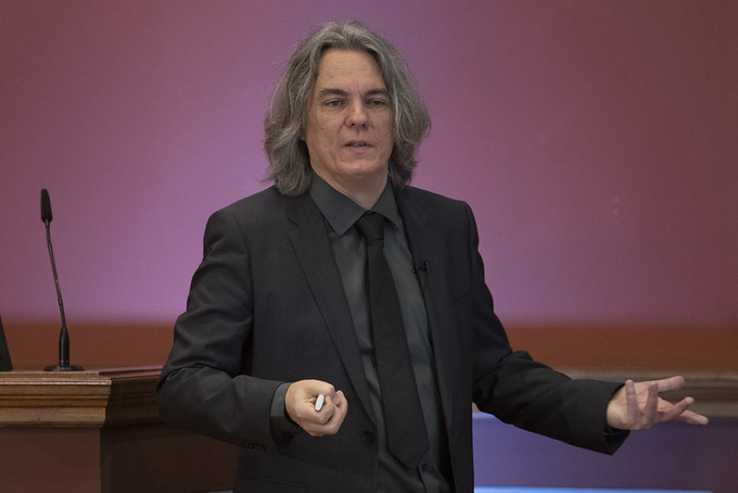 Új eredmények az erős kölcsönhatás fázisdiagramjáról – Katz Sándor rendes tag székfoglaló előadása