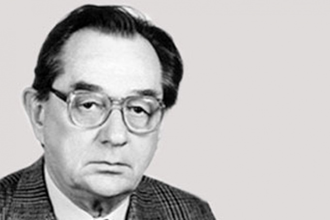 Elhunyt Erdős Tibor közgazdász, az MTA rendes tagja