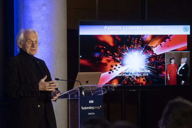 Extreme light pulses in the service of science and society – Nobel Laureate Gerard Mourou’s lecture in English on video