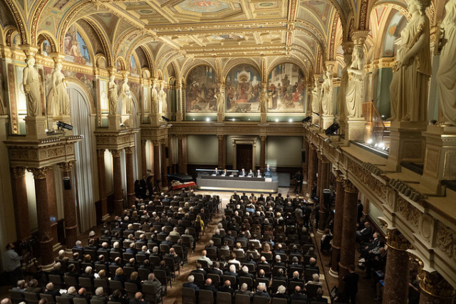 Új vezetőket választ 200. közgyűlésén a Magyar Tudományos Akadémia