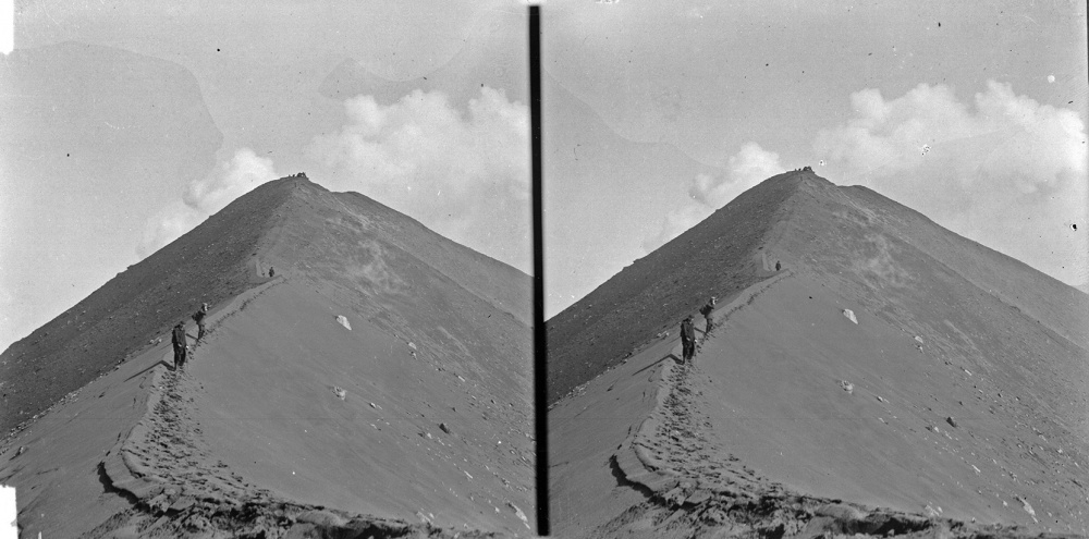 Stromboli. A Serra Vancori a kráterek felett, Itália