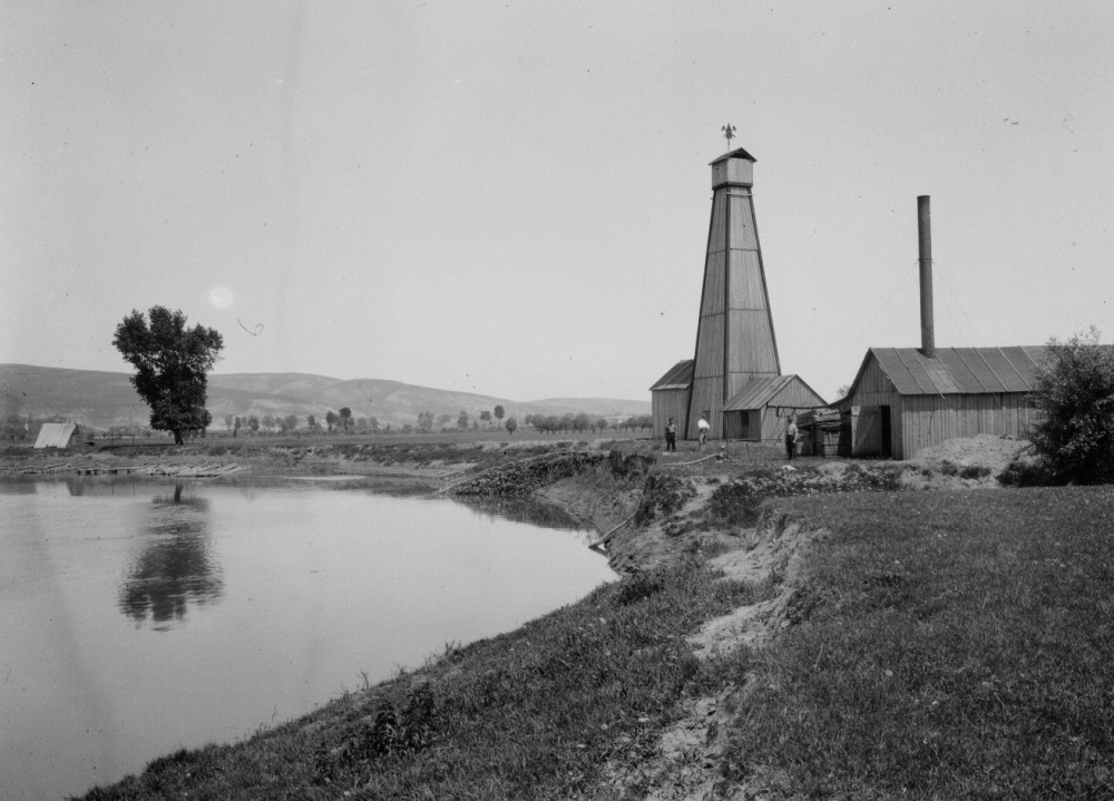 Fúrótorony M-Ugrán, Kis-Küküllő vármegye, Magyarország, 1911.V.14.