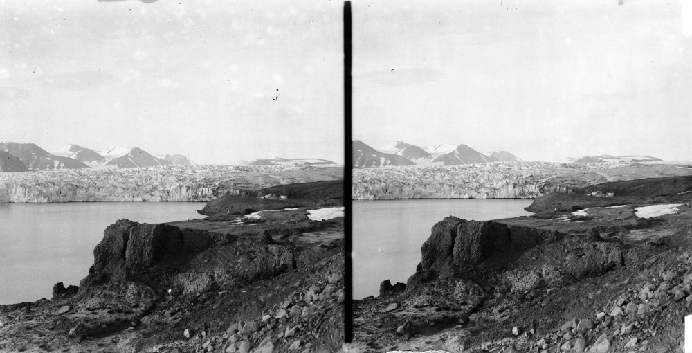 A von Post glecser a déli morénáról. Spitzbergák, 1910.VIII.4