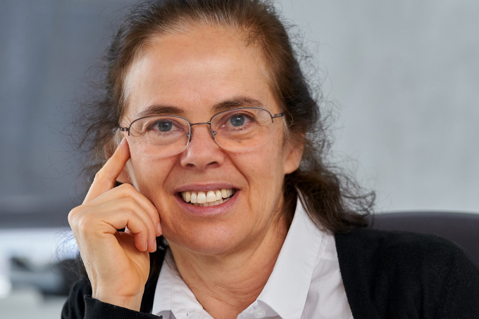 Nekünk azt kell kitalálni, miképp tanítsunk most a jelenlegi technikai környezetben – interjú Tardos Éva matematikussal, az MTA külső tagjával