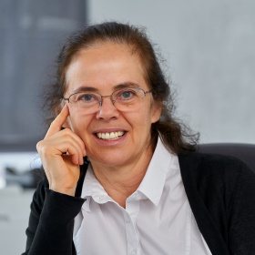 Tardos Éva