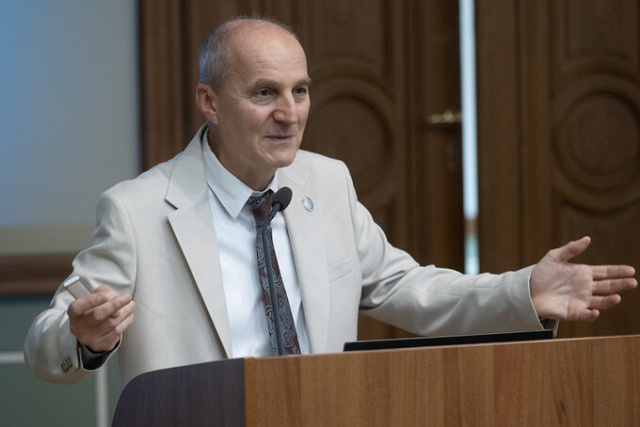 A mesterséges intelligencia fizikája – Csabai István rendes tag székfoglaló előadása