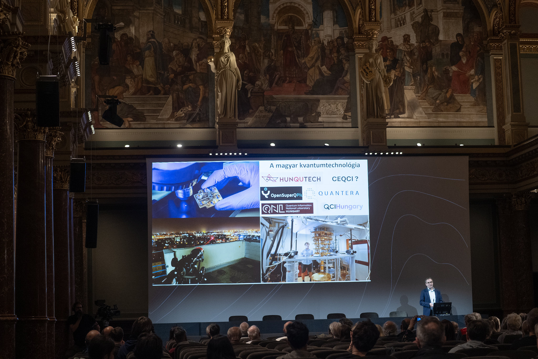 Sárkány ellen sárkányfű: az ősrobbanástól a telefonjainkban megbúvó kvantummechanikáig – Videókon a „Kvantumok világa” ismeretterjesztő előadás-sorozat záró előadásai