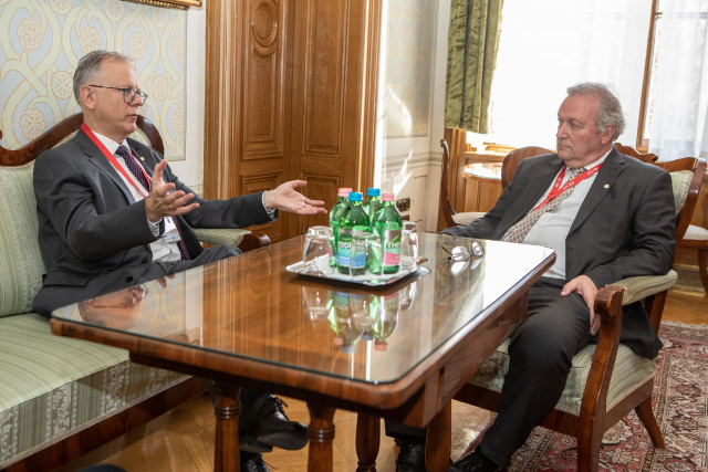 Paweł Rowiński és Freund Tamás (a találkozóról készült galéria a képre kattintva érhető el)