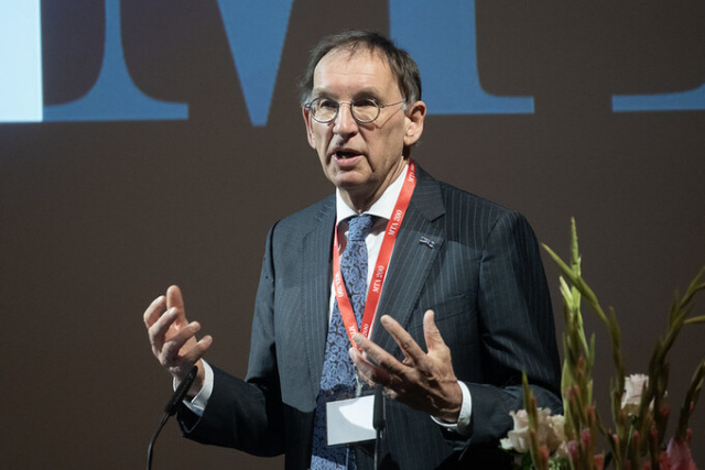 Building trust and timeliness in science advice: Professor Wim van Saarloos on strengthening the bridge between research and policy