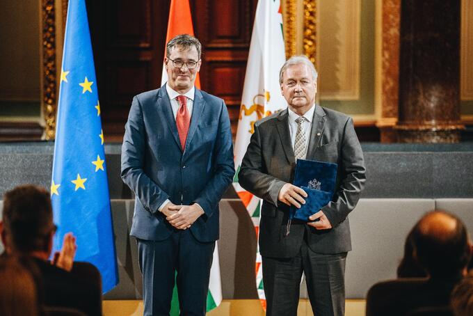 Pro Urbe Budapest díjat kapott a 200 éves Magyar Tudományos Akadémia