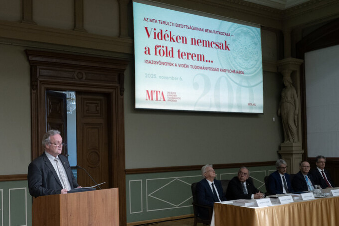 Vidéken nem csak a föld terem – az MTA területi bizottságainak bemutatkozásával folytatódott novemberben az Akadémia ünnepi programsorozata