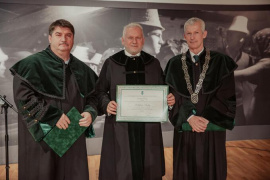Doctor Honoris Causa címet adományozott a Sapientia EMTE Borhy László akadémikusnak