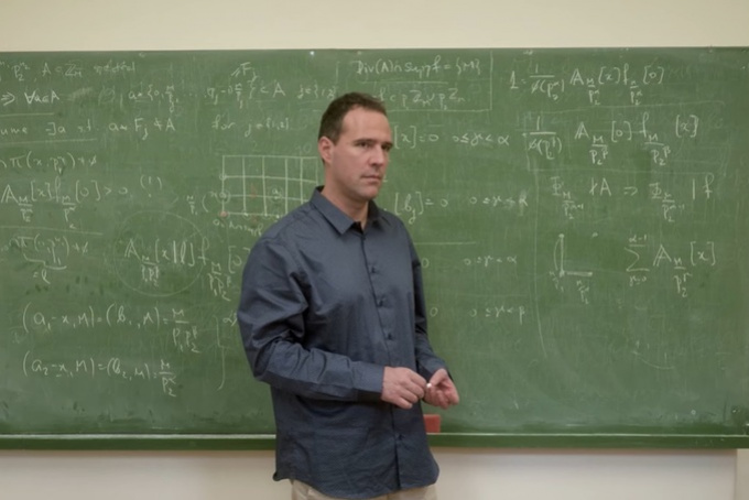 Az mta200.hu-ról ajánljuk: Az emberiség tudományokban fölhalmozott tudása felbecsülhetetlen értékű – Matolcsi Máté matematikus gondolatai a Nekem a tudomány című rövidfilmsorozatban