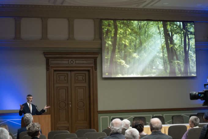 Sokszínű tudomány – videón a Földtudományi Osztály hónapjának programjai