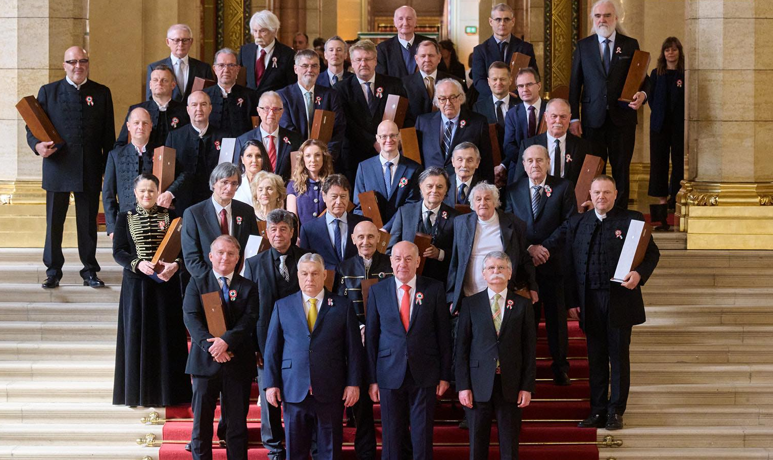 Állami kitüntetések az ünnepen: az MTA tagjait, doktorait is díjazták március 15. alkalmából