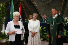 Dr. Virágos Márta a 2021. évi Kosáry Domokos-díjas